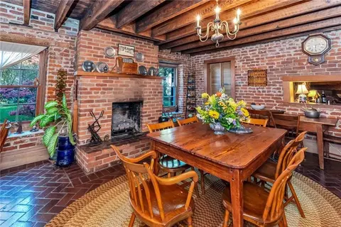 Dining - 305 S Broadway St, Natchez, MS 39120 photo 6 of 6