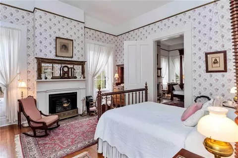 Bedroom - 305 S Broadway St, Natchez, MS 39120 photo 4 of 11
