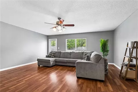 Living - 1097 Clairise Ct, Slidell, LA 70461 photo 2 of 4