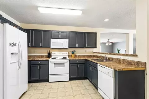 Kitchen - 1097 Clairise Ct, Slidell, LA 70461 photo 3 of 3