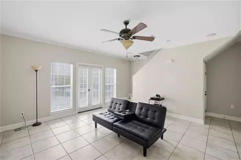 Living - 19320 Riverview Ct #100, Covington, LA 70433 photo 2 of 4