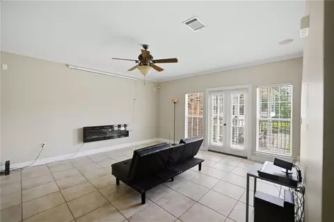 Living - 19320 Riverview Ct #100, Covington, LA 70433 photo 1 of 4
