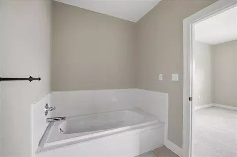 Bath - 19320 Riverview Ct #100, Covington, LA 70433 photo 2 of 5