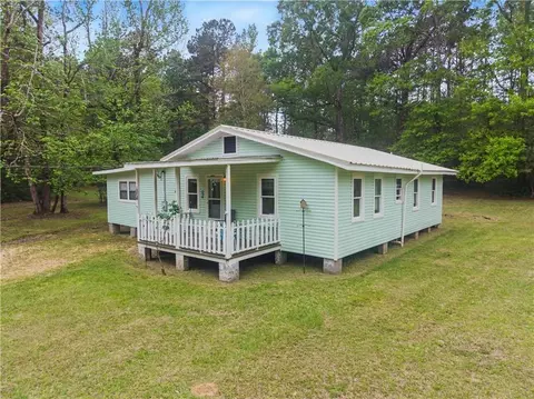 23079 Peterson Rd, Mount Hermon, LA 70450