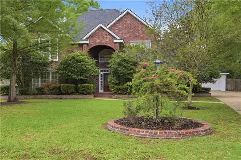 7017 Edgewater Dr, Mandeville, LA 70471