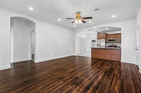 Living - 918 Paul Fredrick St, Luling, LA 70070 photo 2 of 2