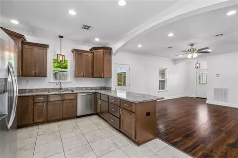 Entry Way - 918 Paul Fredrick St, Luling, LA 70070 photo 1 of 1