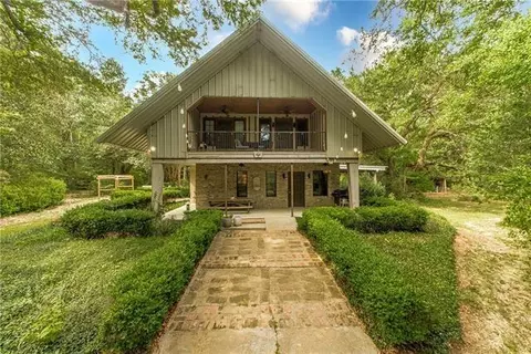 76163 Louis Quave Rd, Covington, LA 70435