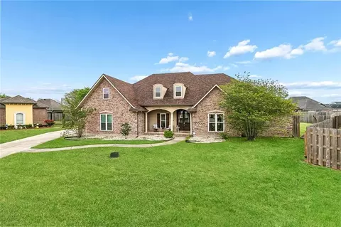 106 Ricker Ct, Laplace, LA 70068