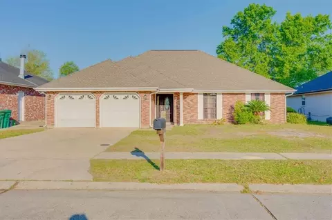 2039 Golfview Dr, Laplace, LA 70068