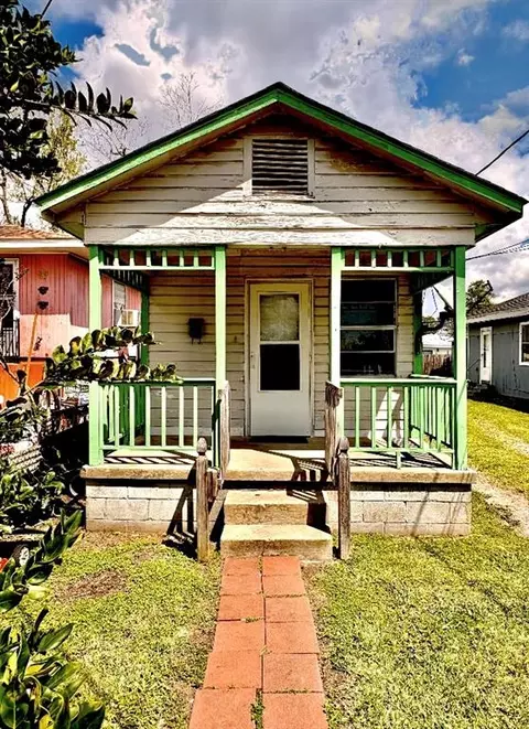 1319 Pailet Ave, Harvey, LA 70058