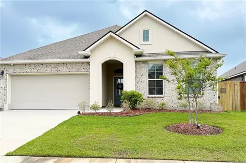 1470 Banks View St, Slidell, LA 70461