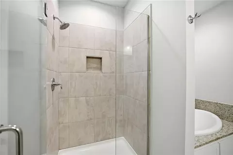 Bath - 21497 Bluefin Dr, Springfield, LA 70462 photo 2 of 3