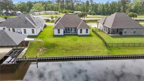 View/Area - 21497 Bluefin Dr, Springfield, LA 70462 photo 2 of 4