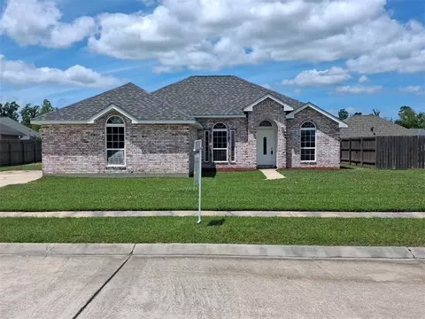 108 Nicole Dr, Laplace, LA 70068
