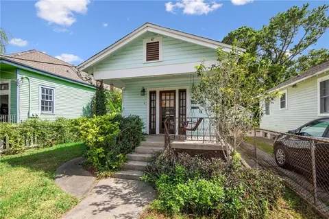 5515 Dauphine St, New Orleans, LA 70117