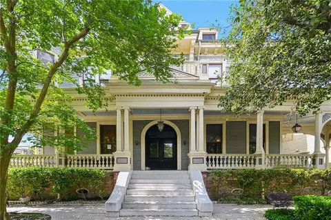 1629 Coliseum St #2, New Orleans, LA 70130