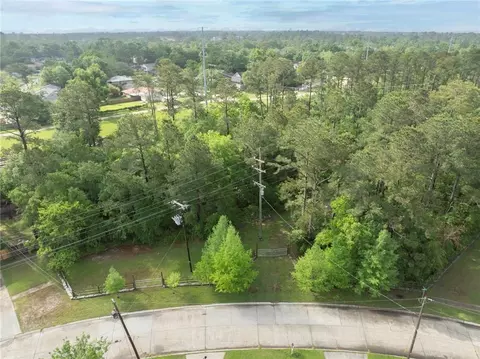 202-204 Camellia Dr, Slidell, LA 70458
