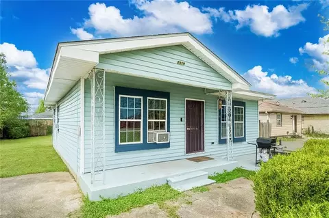 2919 Memorial Park Dr, New Orleans, LA 70114