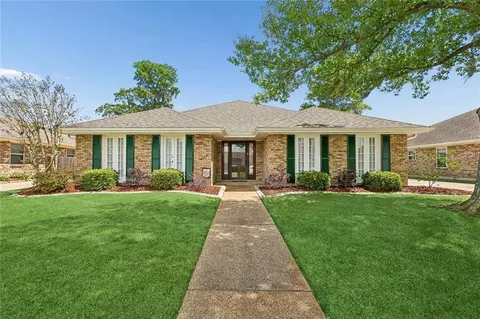 130 Melrose Dr, Destrehan, LA 70047