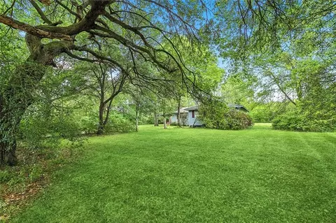 Exterior - 19085 Township Rd, Covington, LA 70435 photo 6 of 6