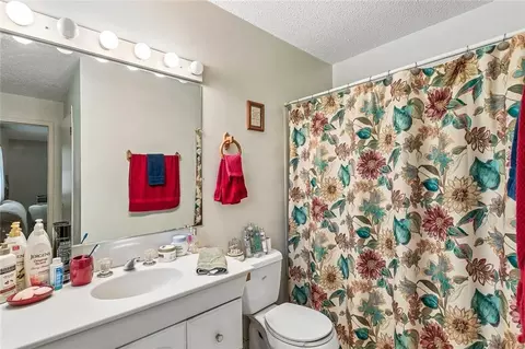Bath - 19085 Township Rd, Covington, LA 70435 photo 1 of 3