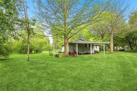 Exterior - 19085 Township Rd, Covington, LA 70435 photo 3 of 6