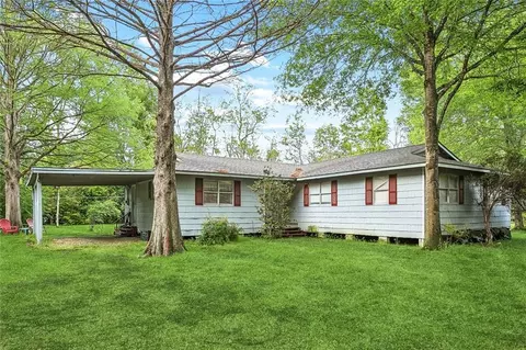 19085 Township Rd, Covington, LA 70435
