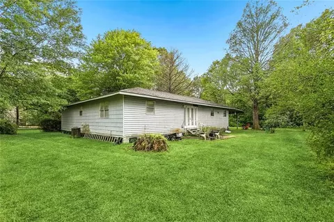 Exterior - 19085 Township Rd, Covington, LA 70435 photo 4 of 6