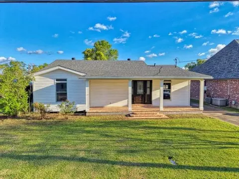 409 Parkwood Ave, Houma, LA 70360