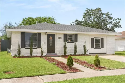 5180 Mount Shasta Ln, Marrero, LA 70072