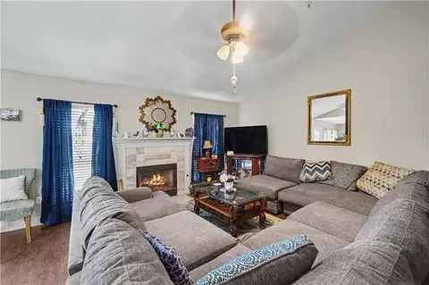 Living - 109 St Thomas Way, Covington, LA 70433 photo 2 of 2