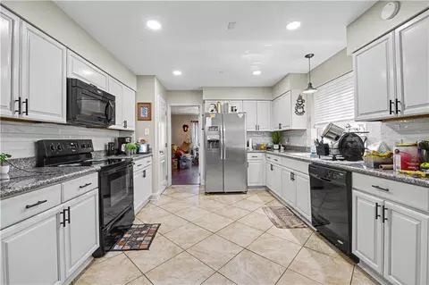 Kitchen - 109 St Thomas Way, Covington, LA 70433 photo 1 of 2