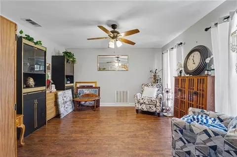 Living - 109 St Thomas Way, Covington, LA 70433 photo 1 of 2