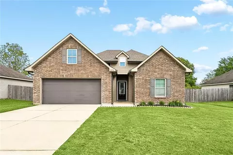 28461 Mollys Pl, Ponchatoula, LA 70454