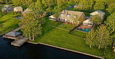 164 Melrose Bend Blvd, Natchez, LA 71456