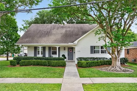 1345 Melody Dr, Metairie, LA 70002