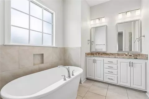 Bath - 584 Bocage Ct, Covington, LA 70433 photo 1 of 6