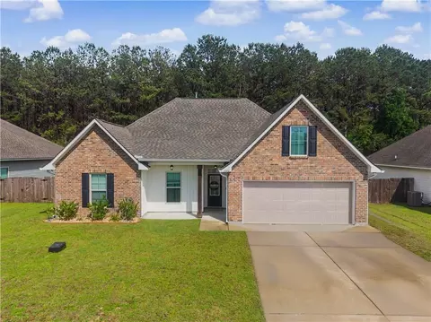15576 Grassy Ln, Covington, LA 70435