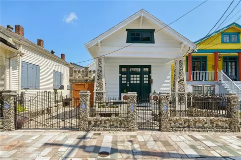 1027 Louisa St, New Orleans, LA 70117
