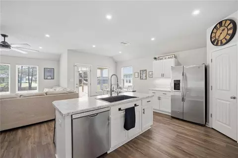 Kitchen - 47429 Myra Cv, Robert, LA 70455 photo 1 of 2