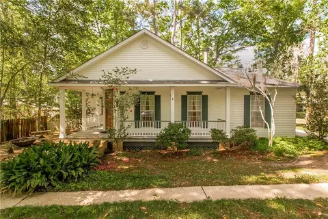 116 Chinchuba Gardens Dr, Mandeville, LA 70471