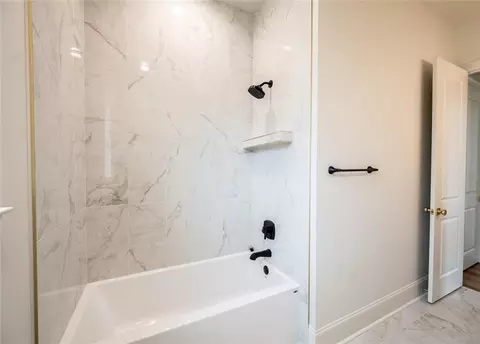 Bath - 362 Leeds St, Slidell, LA 70461 photo 10 of 12