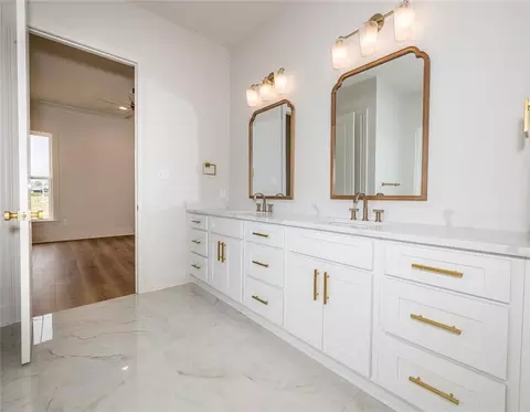 Bath - 362 Leeds St, Slidell, LA 70461 photo 5 of 12