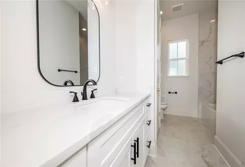 Bath - 362 Leeds St, Slidell, LA 70461 photo 7 of 12