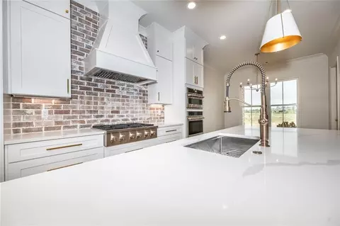 Kitchen - 362 Leeds St, Slidell, LA 70461 photo 2 of 6