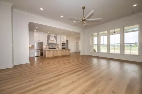 Living - 362 Leeds St, Slidell, LA 70461 photo 2 of 2