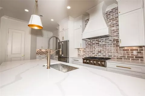 Kitchen - 362 Leeds St, Slidell, LA 70461 photo 3 of 6