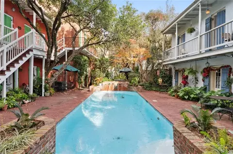 1022 St Peter St #208, New Orleans, LA 70116