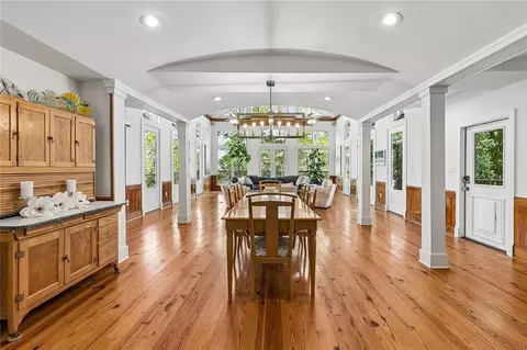 Dining - 480 E Chase Ct, Mandeville, LA 70448 photo 1 of 3